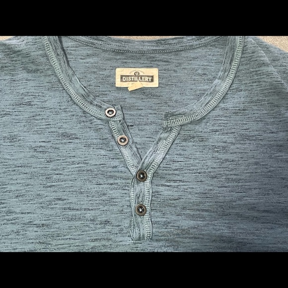 Distillery Henley tee mens size large Heathered blue good condition - Picture 2 of 4
